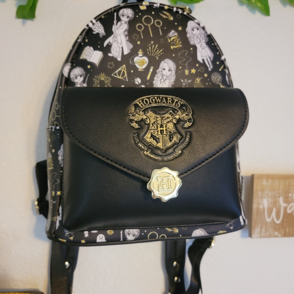 Harry potter loungefly mini backpack
